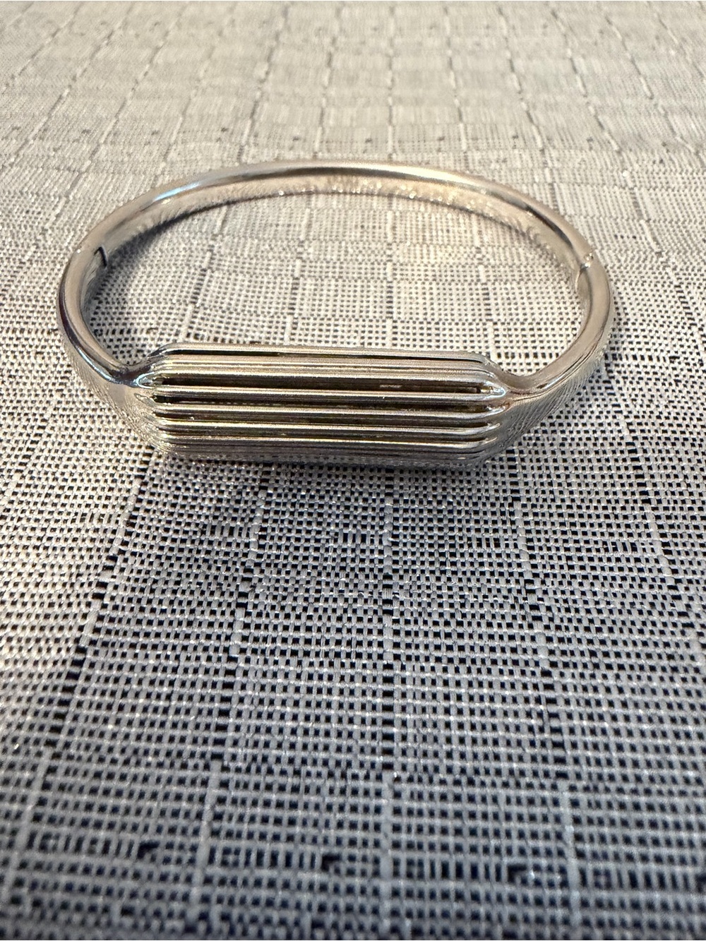 Fitbit Flex 2 Silver Ribbed Bangle Bracelet - Modern Minimalist